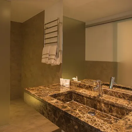 Absolute Hotel