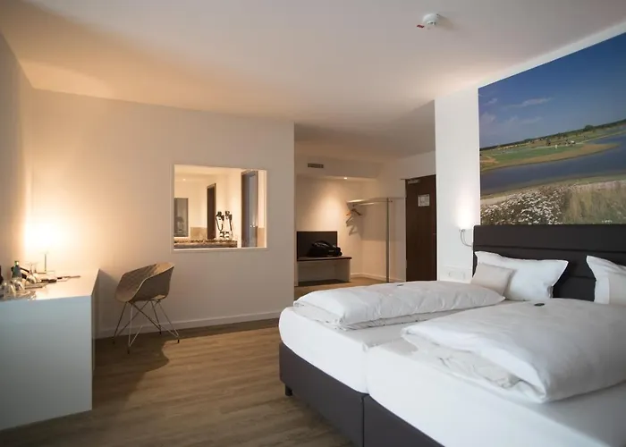 فندق Absolute 4*